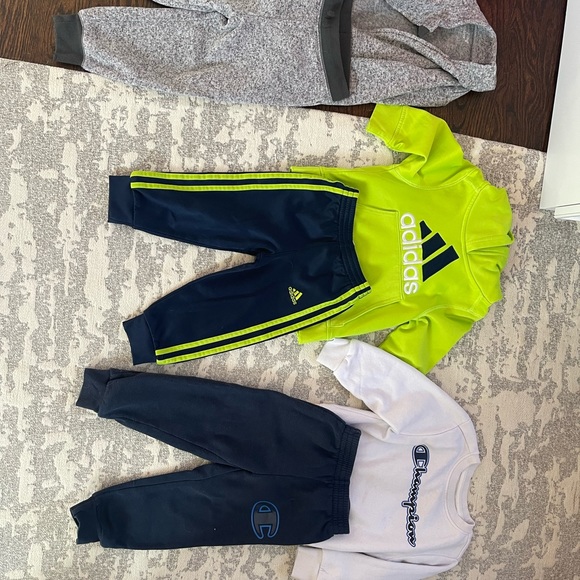 3 outfits 2t (adidas) 3t(champion and jumping beans) - Picture 7 of 7